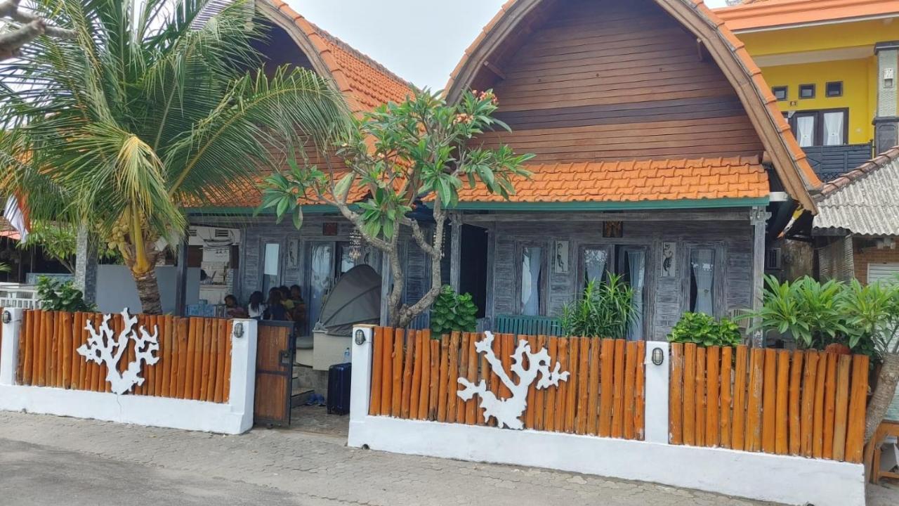 Sarinah Beach - Bistro & Bungalow Batununggul Exterior foto